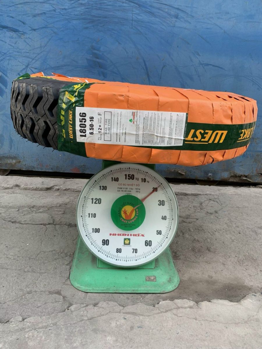 TRỌNG LƯỢNG LỐP XE Ô TÔ NẶNG BAO NHIÊU KG?